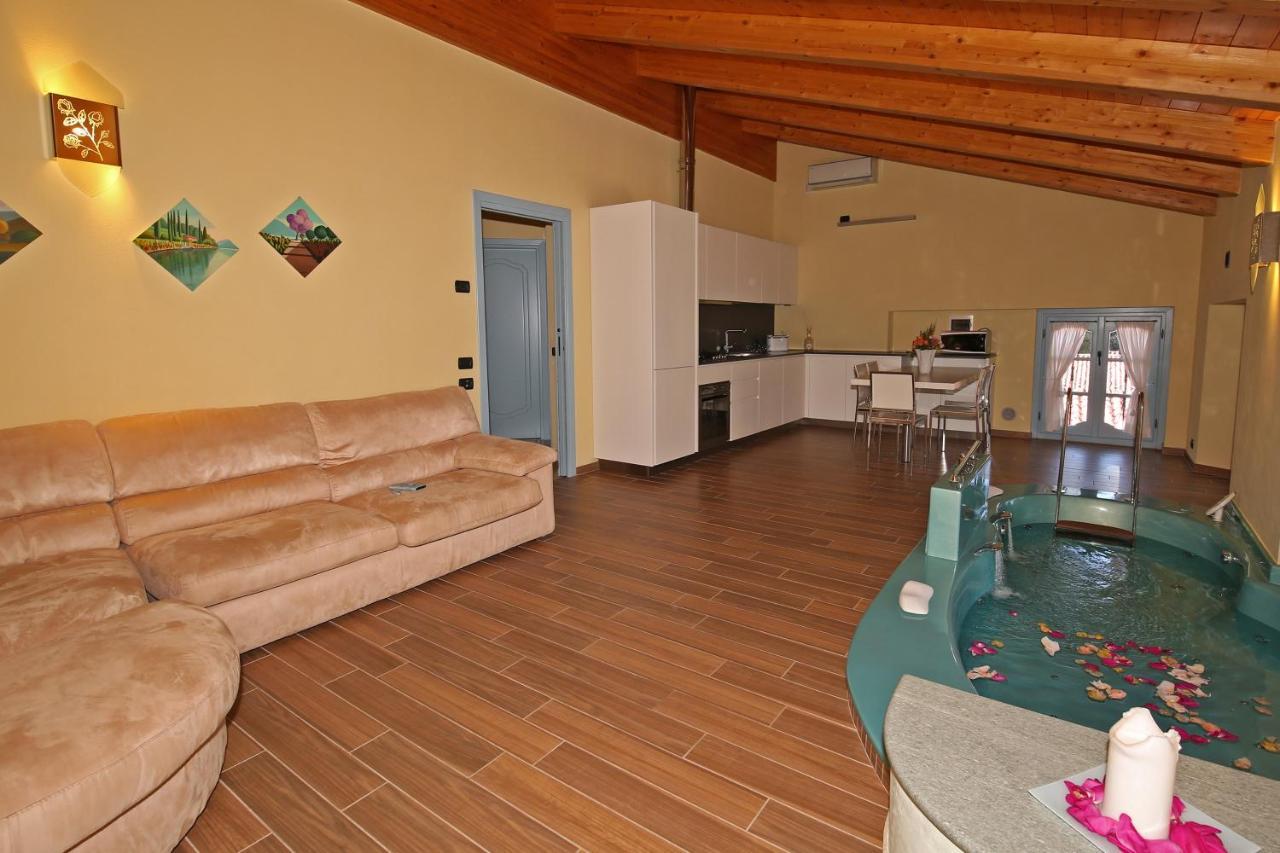 Aparthotel Palazzo Del Vicere Lezzeno Exteriér fotografie