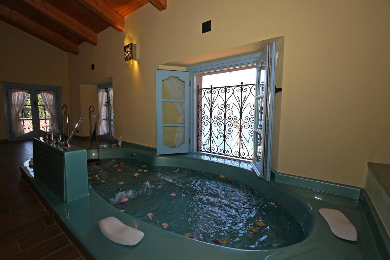 Aparthotel Palazzo Del Vicere Lezzeno Exteriér fotografie
