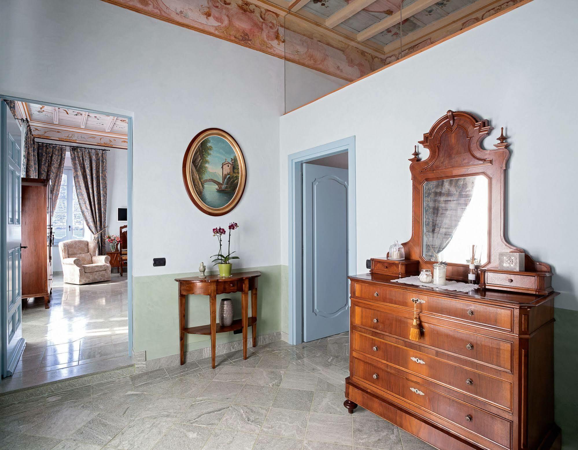 Aparthotel Palazzo Del Vicere Lezzeno Exteriér fotografie
