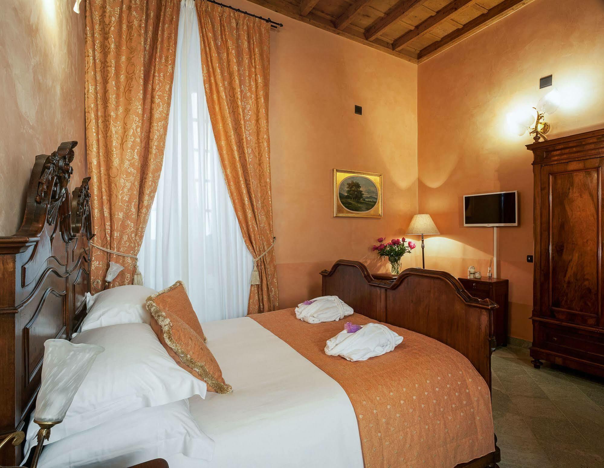 Aparthotel Palazzo Del Vicere Lezzeno Exteriér fotografie